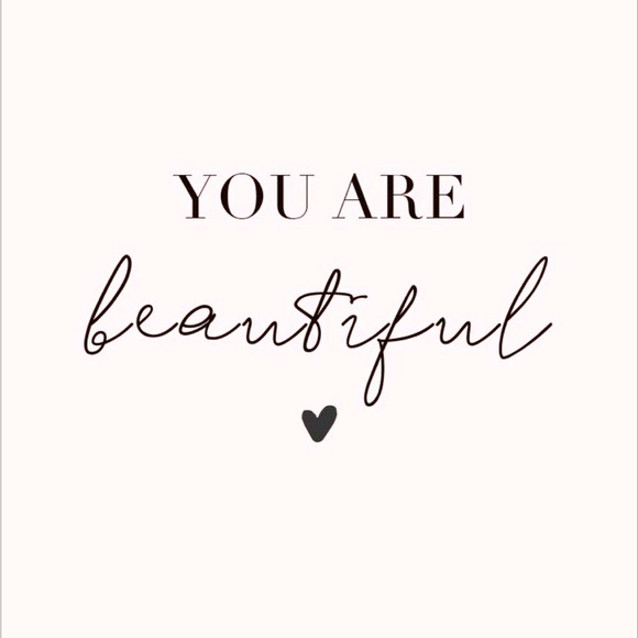 Meet your Posher, Elle! - Picture 1 of 1